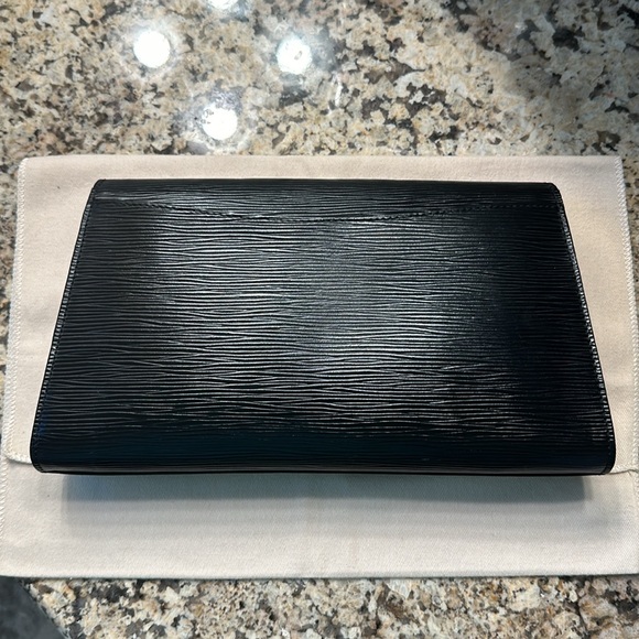 Louis Vuitton Black Epi Leather Clutch w/ Dust Bag - Picture 3 of 13